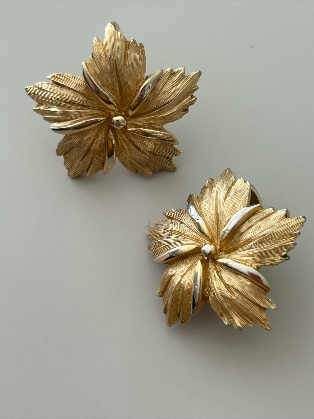 #Trifari Clip-On #Earrings. Signed! Gold-Tone Leaf Floral Earrings